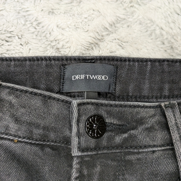 Driftwood Jeans Women's 31 Black Snake Print Hem Collette Frayed Crop Straight  - Picture 7 of 8